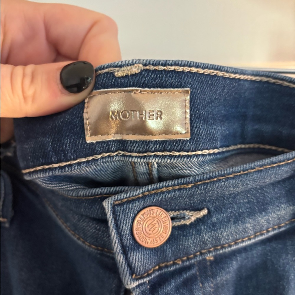 Blue Jeans - Picture 2 of 5